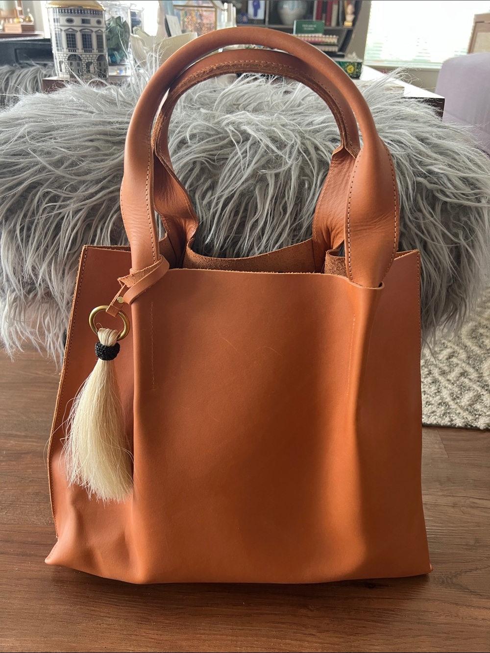 Oliveve Maggie Tote w/Dust bag - Butterscotch - Picture 8 of 11